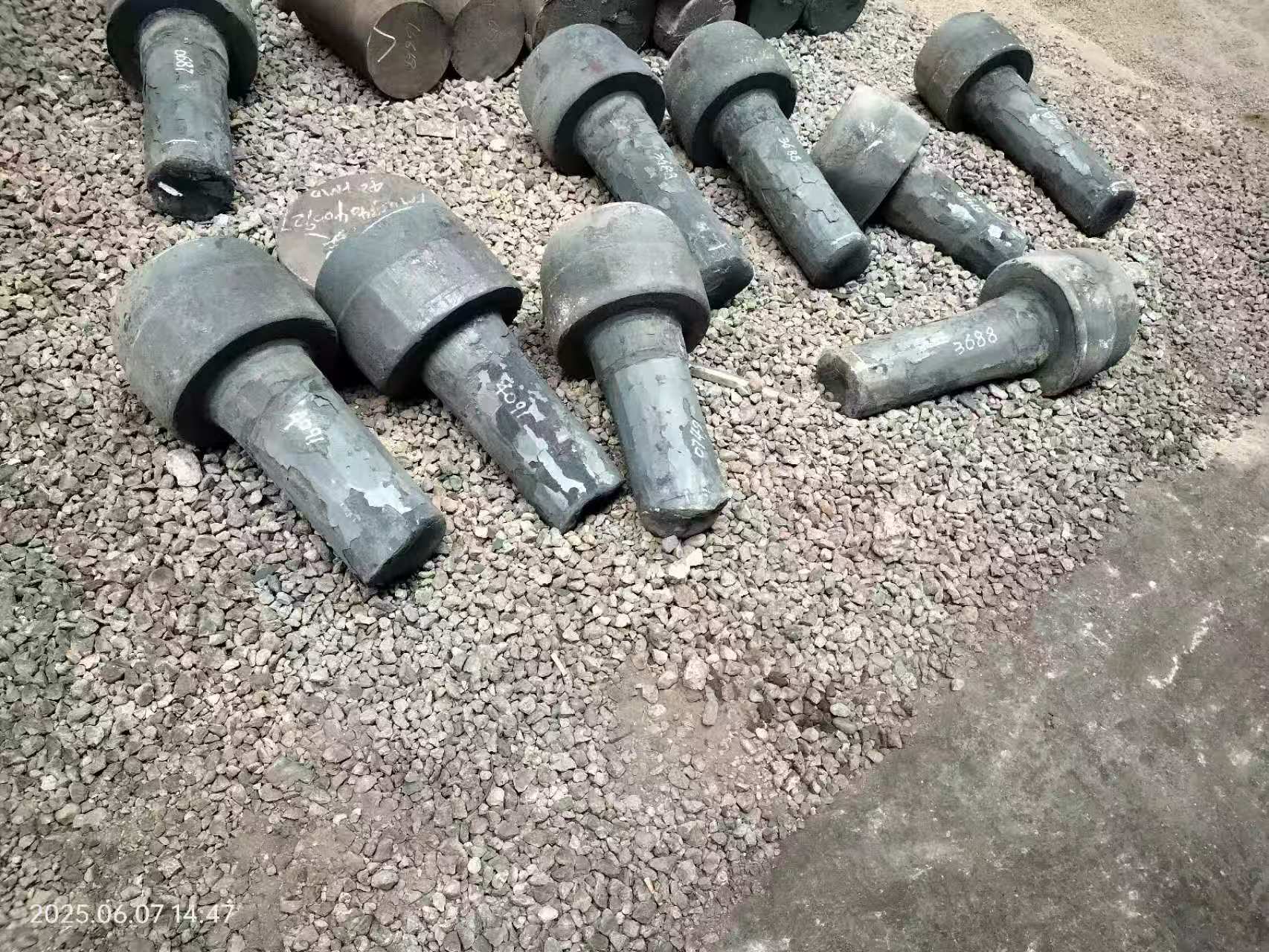 Jak zlepšit výkon leteckých výkovků řízením teploty a tlaku